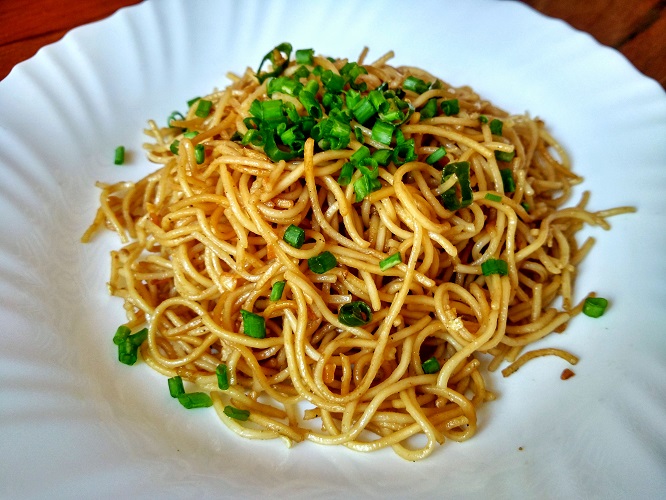 Chilli Garlic Noodles | Garlic Noodles | Indo-Chinese Noodles ...