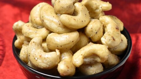 Candied Cashews with Black Pepper