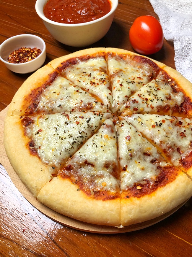 Classic Margherita Pizza Recipe