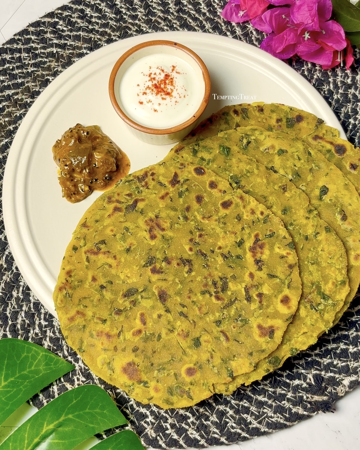 Simple Methi Paratha Recipe with Wheat Flour, Besan, and Curd
